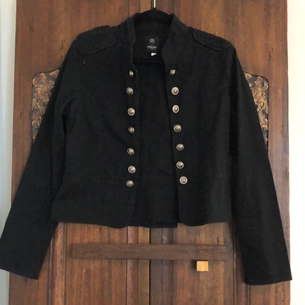 Beautiful Black Dressy Jacket